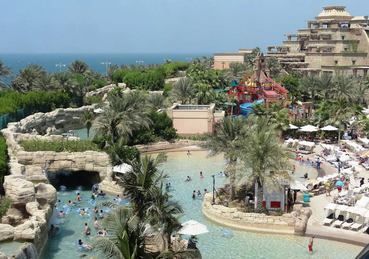 Aquadventure Water Park (Dubai) | Con 1.350.000 de visitantes en 2017 (-5,6%), el Aquadventure Water Park de Dubai cierra el Top 10 de los mejores parques acuáticos del mundo. 