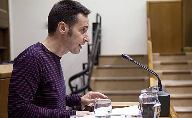 El parlamentario Iker Casanova.