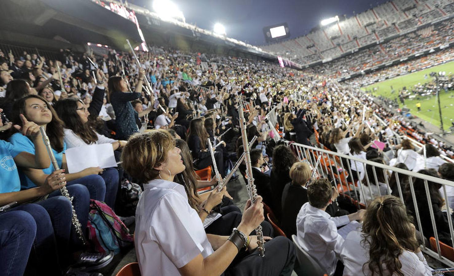 Este evento forma parte de las actividades programadas por la Federación de Sociedades Musicales de la Comunidad Valenciana para conmemorar su 50 aniversario