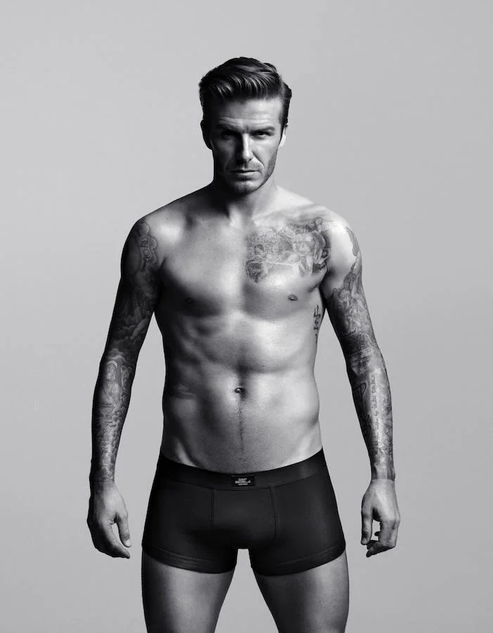 Su marido, el exfutbolista y modelo David Beckham, no se queda atrás. Gasta cada mes mil euros en calzoncillos.