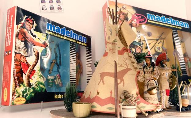 Imagen principal - Los Madelman renacieron en 2002 de la mano de Popular de Juguetes. 