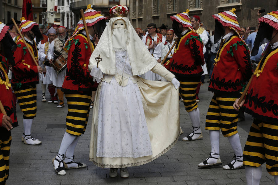 Fotos: La Cabalgata del Convite invade Valencia de danzas, música y color