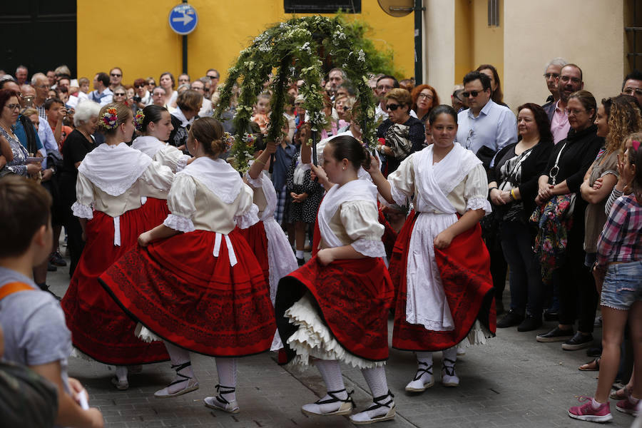 Fotos: La Cabalgata del Convite invade Valencia de danzas, música y color