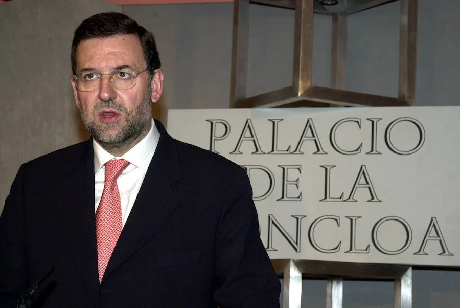 Como vicepresidente primero del Gobierno, hizo frente a la crisis provocada por el vertido de fuel en la costa gallega por parte del 'Prestige'.