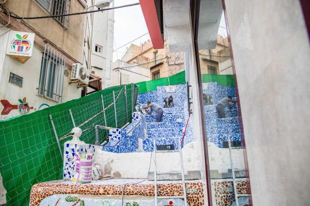LA FUENTE DE LA CALLE DEL AGUA DE CULLERA VUELVE A MANAR