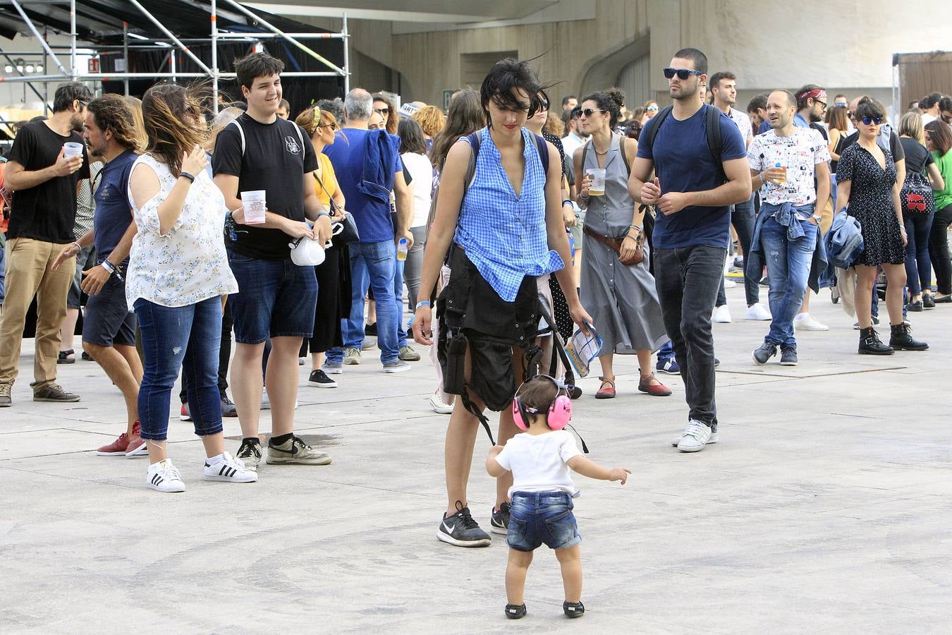 Más de 40.000 personas han vibrado durante dos días con los conciertos que han llenado de música ‘indie’ la Ciudad de las Artes y las Ciencias. El certamen había agotado entradas hace ya varias semanas.