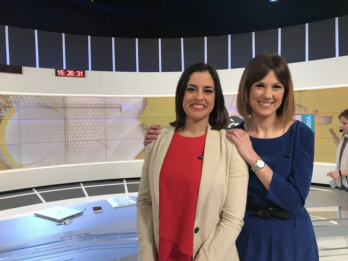Adelaida Ferre y Vanessa Gregori se han convertido en las primeras presentadoras del Notícies Migdia. Samuel Borja (Deportes) y Joan Carles Fortea (l'Oratge) han sido otros de los nombres propios de la nueva radiotelevisión autonómica.