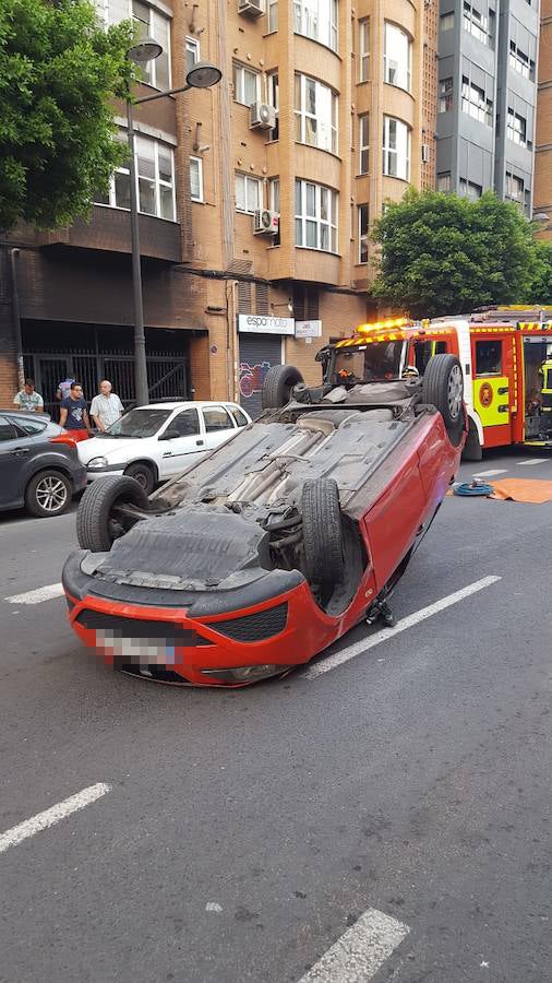 Fotos: Fotos del accidente en la avenida Peris y Valero de Valencia