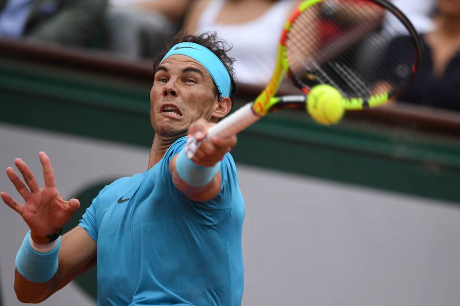 Rafael Nadal ha revalidado su título de campeón en la arcilla parisina y ya acumula once trofeos de Roland Garros, tras vencer a Thiem por 6-4, 6-3 y 6-2