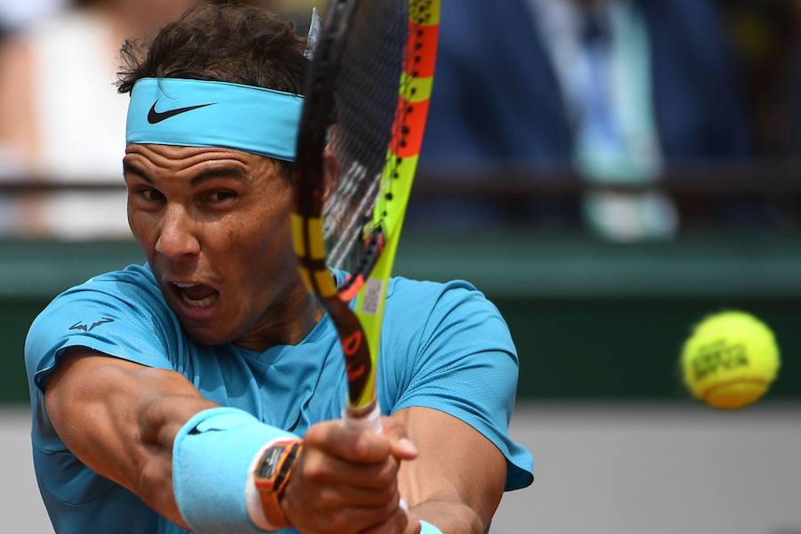 Rafael Nadal ha revalidado su título de campeón en la arcilla parisina y ya acumula once trofeos de Roland Garros, tras vencer a Thiem por 6-4, 6-3 y 6-2 