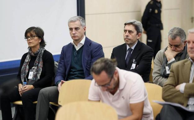 Cristina Ibáñez, exgerente del PP de la Comunidad Valenciana; Ricardo Costa, ex secretario general del PP de la Comunidad Valenciana y exdiputado regional; Vicente Rambla, exvicepresidente de la Comunidad Valenciana, y Cándido Herrero, consejero delegado y contable de Orange Market