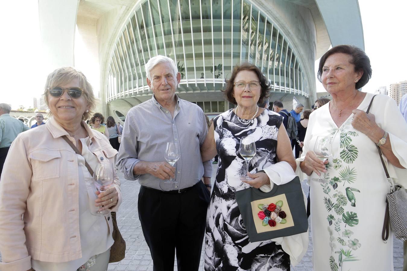 El evento ha reunido a más de una treintena de bodegas amparadas por la marca organizadora, las cuales han aprovechado el evento para presentar su diversa y amplia oferta