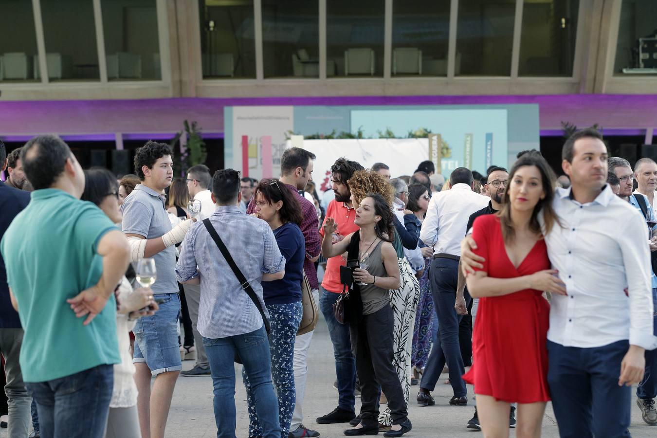 El evento ha reunido a más de una treintena de bodegas amparadas por la marca organizadora, las cuales han aprovechado el evento para presentar su diversa y amplia oferta