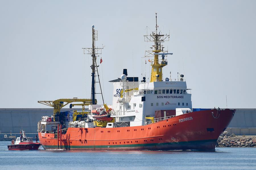 Fotos: La flotilla del Aquarius llega a Valencia