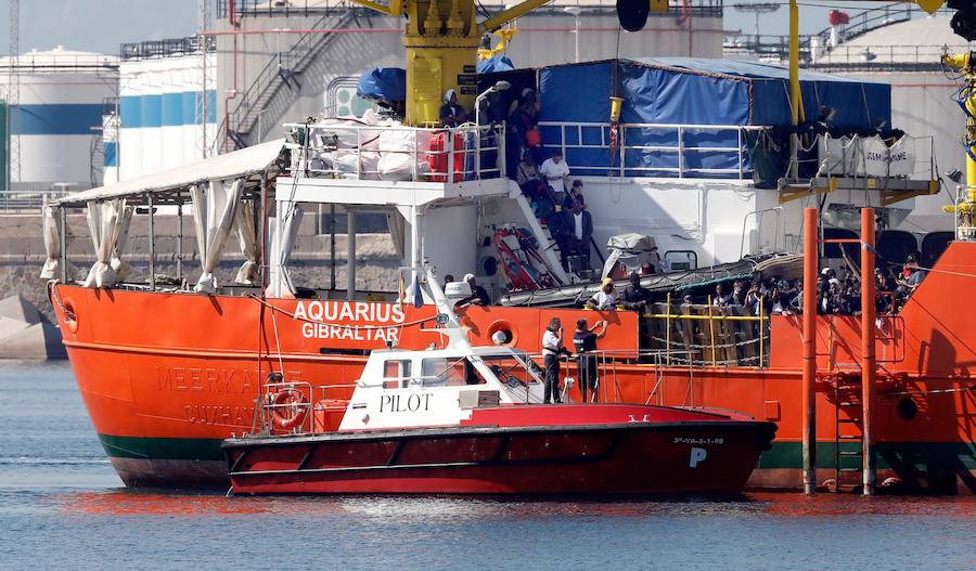 Fotos: La flotilla del Aquarius llega a Valencia