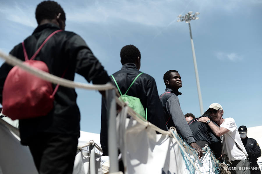 Fotos: La flotilla del Aquarius llega a Valencia