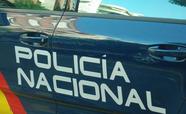 Coche patrulla de la Policía Nacional en Valencia.
