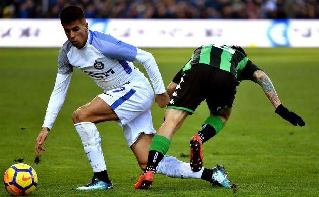 Cancelo, en un partido con el Inter. 