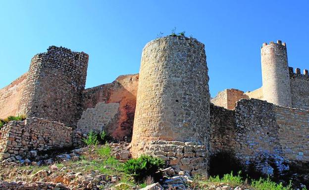 Murallas del imponente castillo de Xivert.