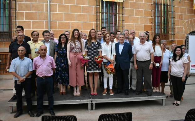 Cita con el truc y el dominó en la Falla Plaza del Pilar