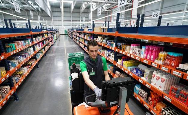 Lanzan una campaña de recogida de firmas para que Mercadona elimine los gastos de envío en las compras online