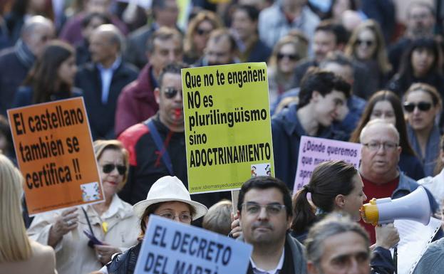 Manifestación contra el decreto del plurilingüismo, en 2017.