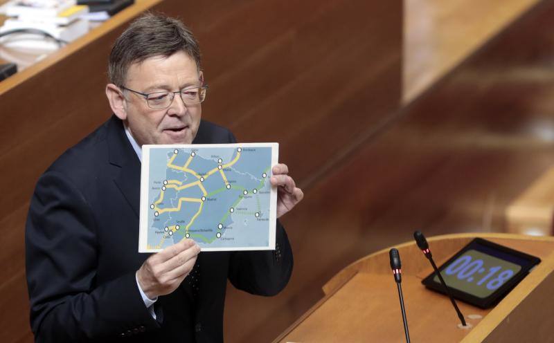 Fotos: Fotos del pleno de Les Corts y la sesión de control a Puig