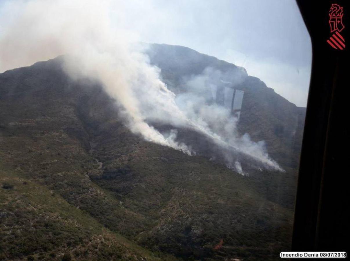 Fotos: Arde el parque natural del Montgó