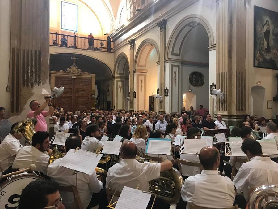 Fotos: Estreno del pasodoble &#039;A tu, Sant Roc!, en Serra