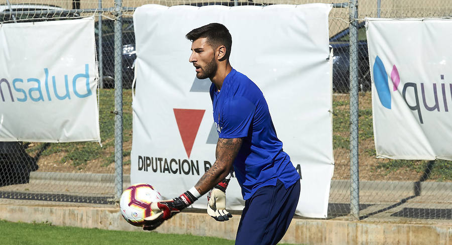 El portero del Zaragoza Álvaro Ratón, durante un entrenamiento. 