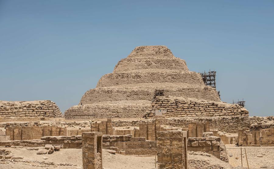 Una torre de treinta metros de profundidad, excavada hace 2.500 años al sur de la pirámide de Unas, en la necrópolis de Sakara, era parte de un centro de momificación y esconde una «mina de oro de información» sobre el arte de preservar los cuerpos de los muertos antes de su viaje al más allá.