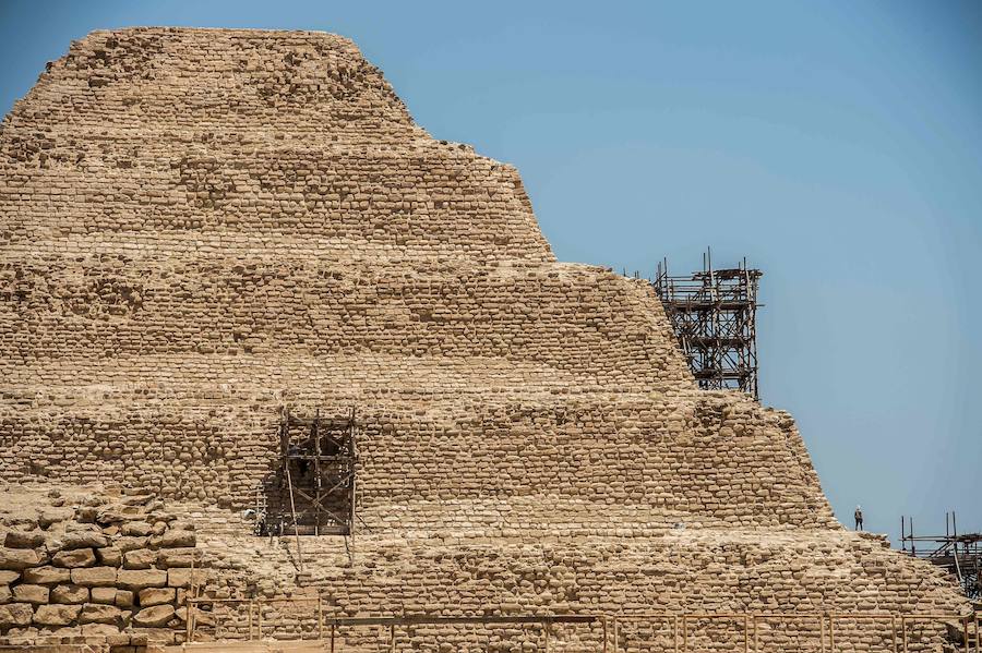 Una torre de treinta metros de profundidad, excavada hace 2.500 años al sur de la pirámide de Unas, en la necrópolis de Sakara, era parte de un centro de momificación y esconde una «mina de oro de información» sobre el arte de preservar los cuerpos de los muertos antes de su viaje al más allá.