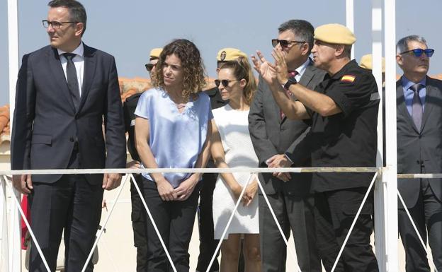 Visita del delegado del gobierno en la Comunitat, Juan Carlos Fulgencio, a la UME