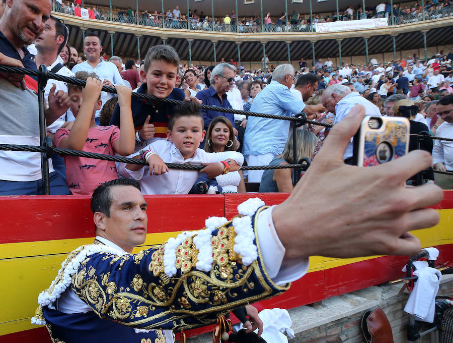 Roca Rey corta dos orejas y sale por la puerta grande de Valencia; El cartel lo completaban Josemari Manzanares y Sebastián Castella con astados de Núñez del Cuvillo