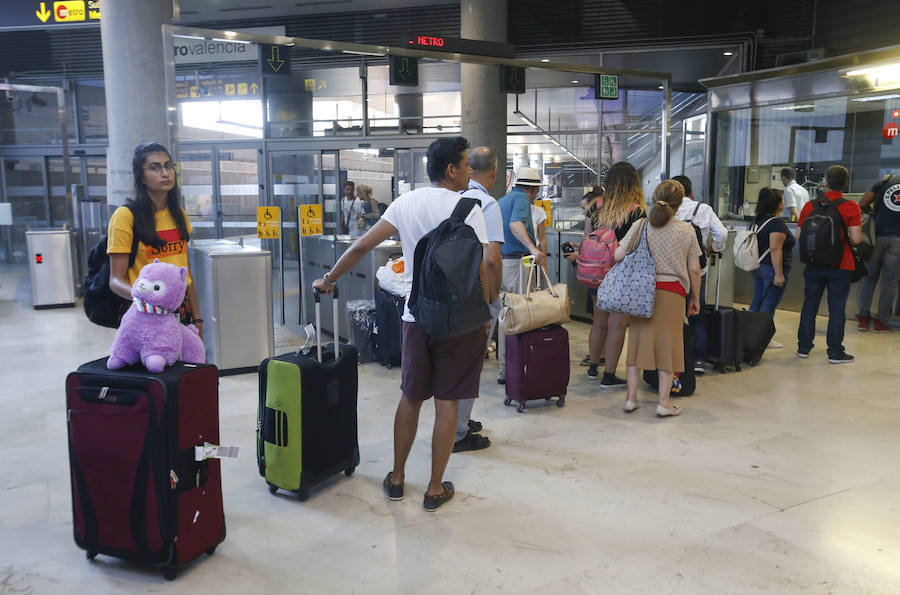 Fotos: Huelga de taxistas en Valencia - martes 31 de julio