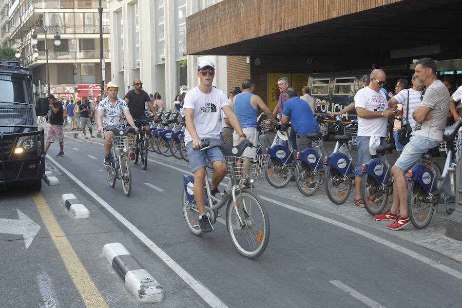 Fotos: Huelga de taxistas en Valencia - martes 31 de julio