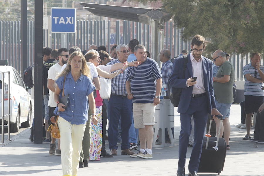 Fotos: Huelga de taxistas en Valencia - martes 31 de julio