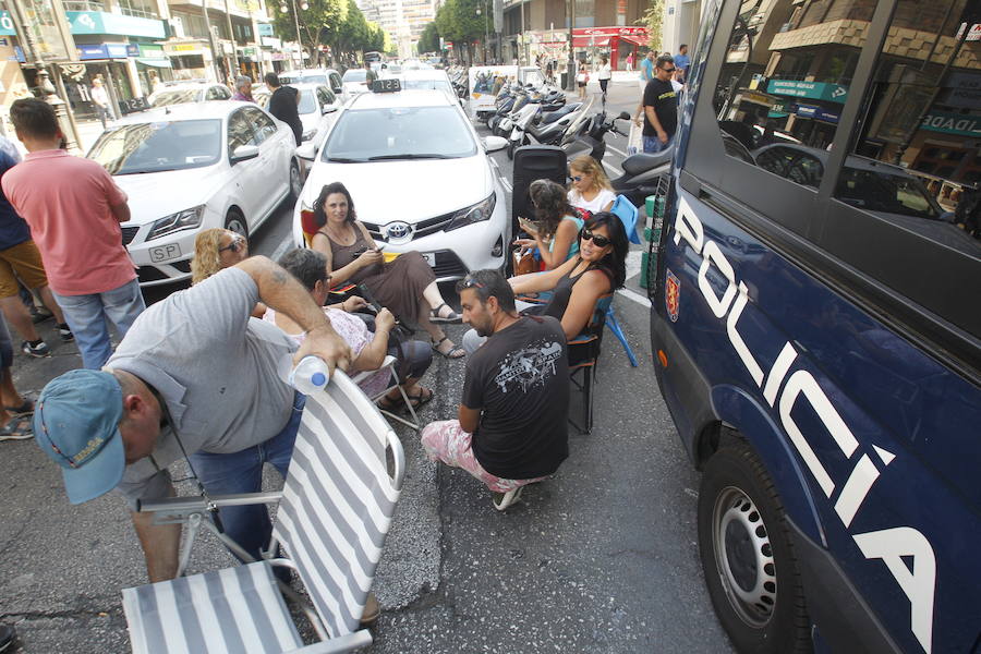 Fotos: Huelga de taxistas en Valencia - martes 31 de julio