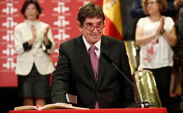 Luis García Montero, durante el acto de toma de posesión de su nuevo cargo como director del Instituto Cervantes en la sede del Instituto Cervantes. 