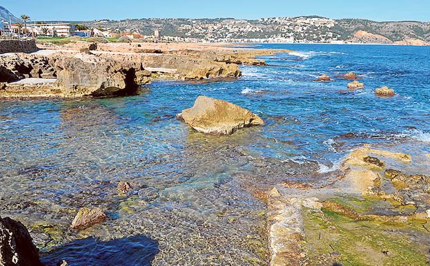 El yacimiento de Xàbia, deteriorado por la acción del mar.