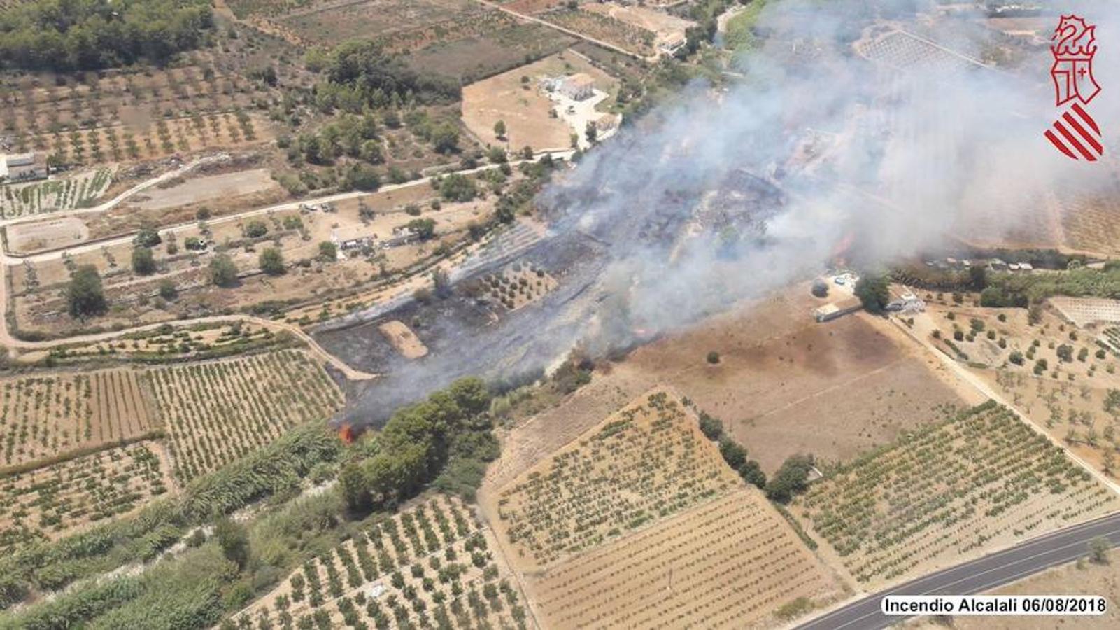 Incendio en Alcalalí.