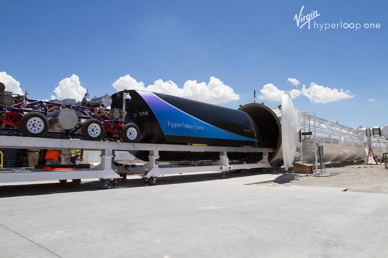 En la actualidad, y según sus datos, Virgin Hyperloop ha logrado ensamblar la cápsula y desarrollar el sistema de levitación y guiado, el sistema de propulsión, el tubo y la generación de vacío. Además, el pasado año alcanzó una velocidad de 387 kilómetros por hora en sus instalaciones de Nevada, según recoge Europa Press.