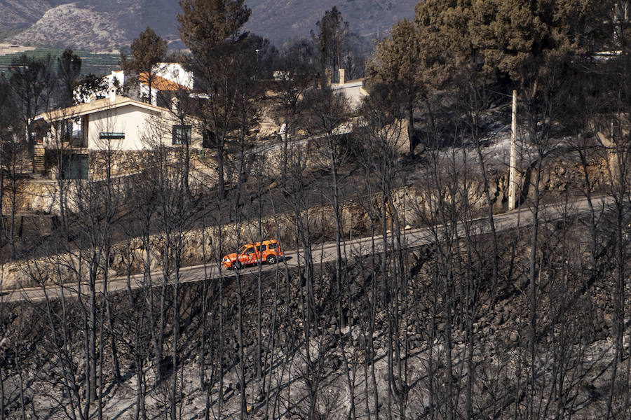 Fotos: Así han quedado las casas tras el incendio de LLutxent