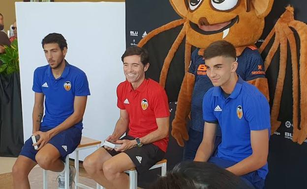 Dani Parejo, Marcelino García Toral y Ferran Torres en la XXIV Convenció de Penyes Valencianistes.