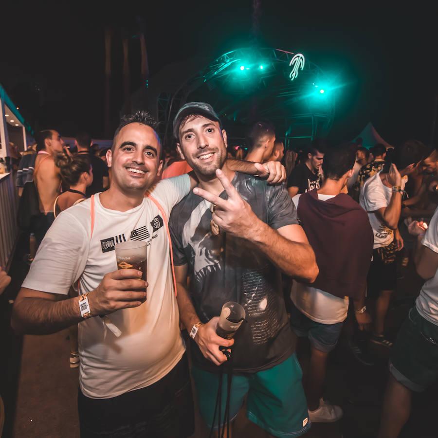 Fotos: Fiesta y música en el Medusa de Cullera