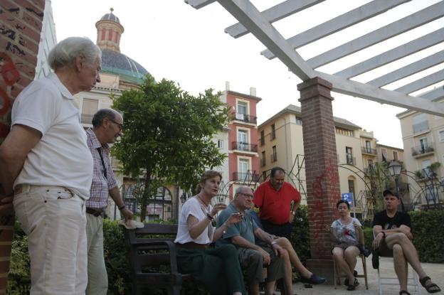 La protesta celebrada ayer por los vecinos. 