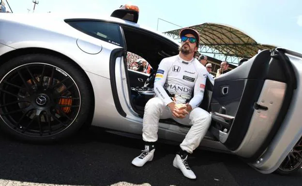 Fernando Alonso antes del GP de Hungría