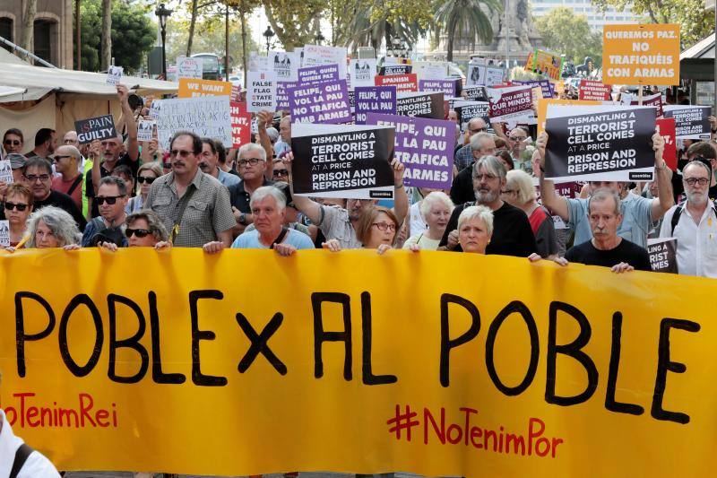 Barcelona recuerda a las víctimas de los atentados de Las Ramblas y Cambrils un año después.