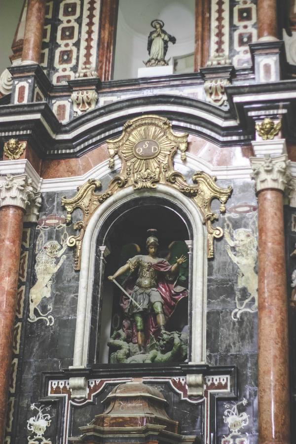 Los virreyes de Valencia, Germana de Foix y el duque de Calabria, Fernando de Aragón, encargaron al arquitecto Alonso de Covarrubias esta obra, que se sitúa entre las más importantes del Renacimiento valenciano, aunque algunas piezas como la iglesia se construyeron en periodo barroco.