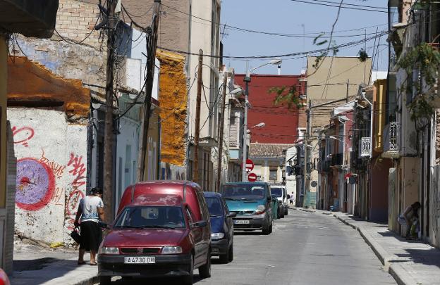 Una de las calles de la llamada «zona cero» del Cabanyal, esta semana. 